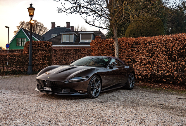 Ferrari Roma Spider