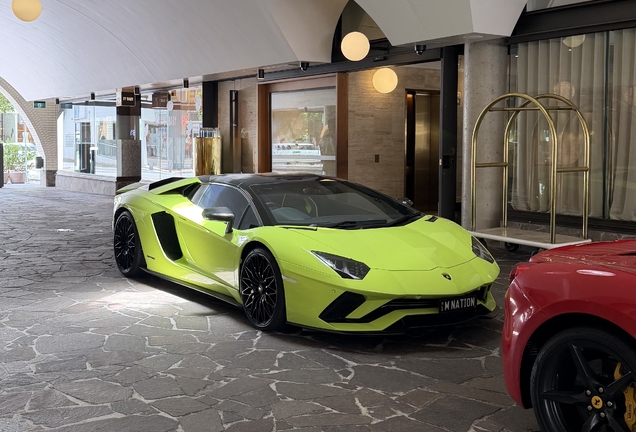 Lamborghini Aventador S LP740-4 Roadster