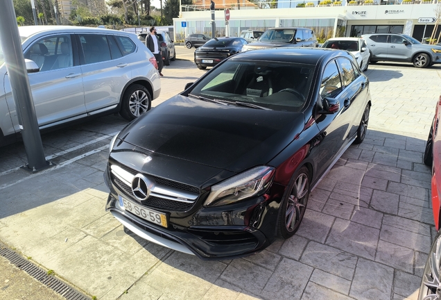 Mercedes-AMG A 45 W176 2015