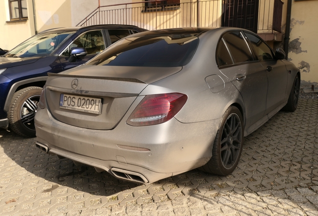 Mercedes-AMG E 63 S W213
