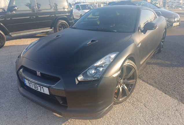 Nissan GT-R