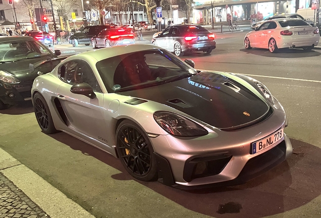 Porsche 718 Cayman GT4 RS Weissach Package