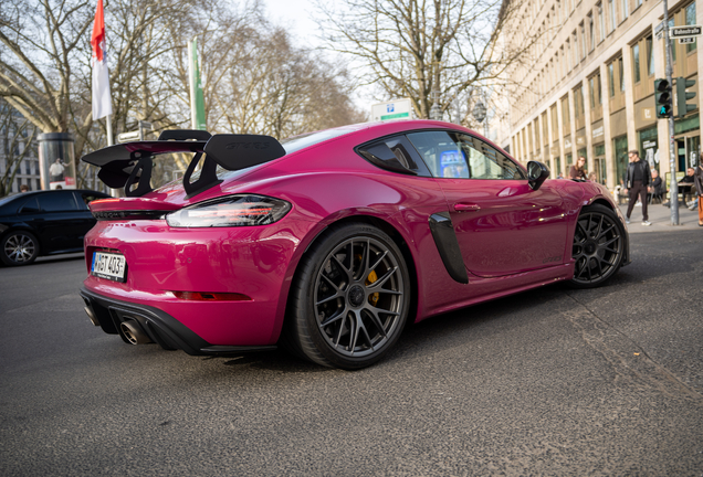 Porsche 718 Cayman GT4 RS Weissach Package