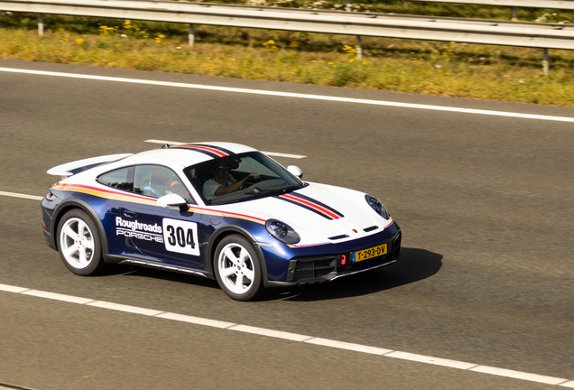 Porsche 992 Dakar