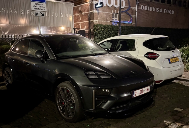 Porsche Macan EV Turbo