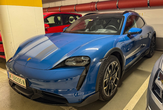 Porsche Taycan Turbo Cross Turismo