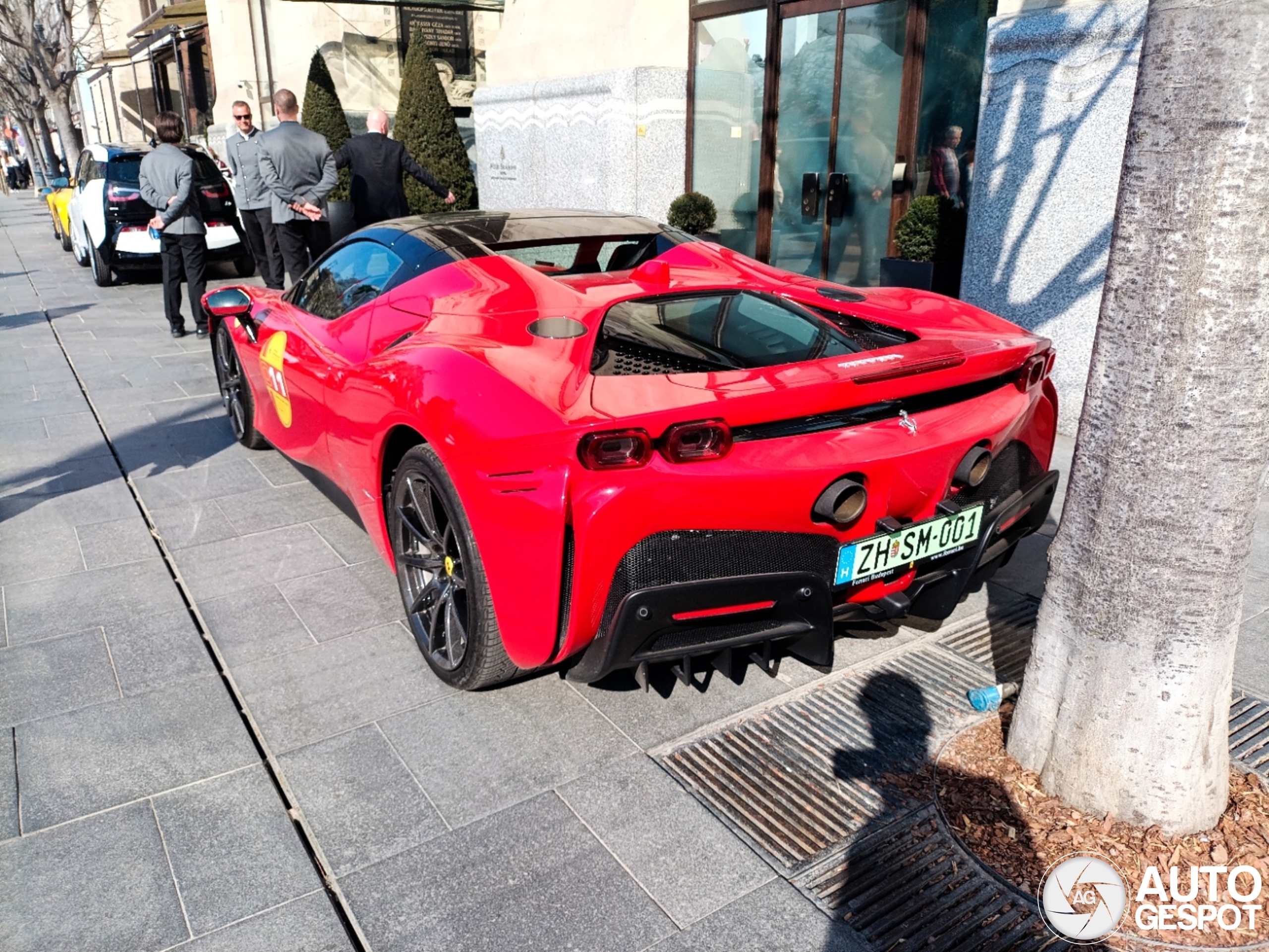 Ferrari SF90 Spider