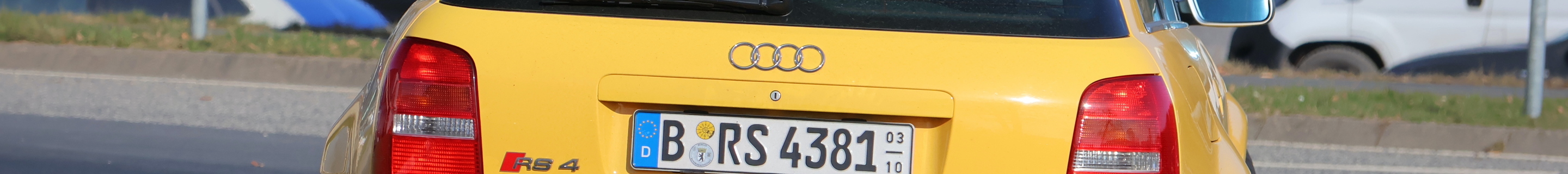 Audi RS4 Avant B5