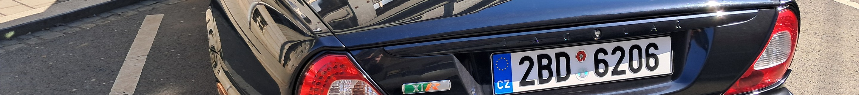 Jaguar XJR