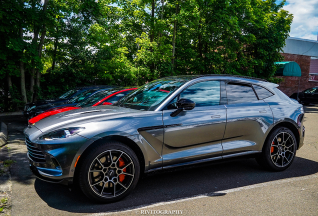 Aston Martin DBX
