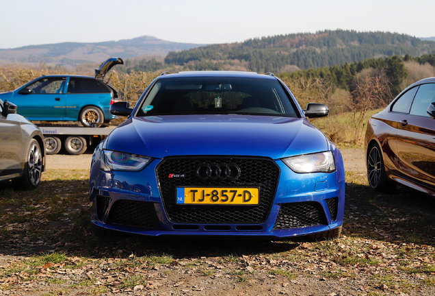 Audi RS4 Avant B8