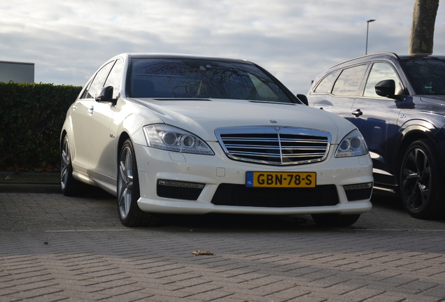 Mercedes-Benz S 63 AMG W221