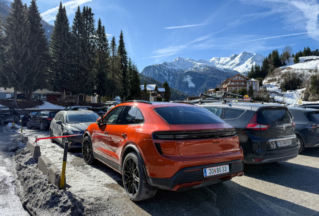 Porsche Macan EV Turbo