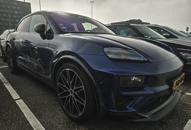 Porsche Macan EV Turbo