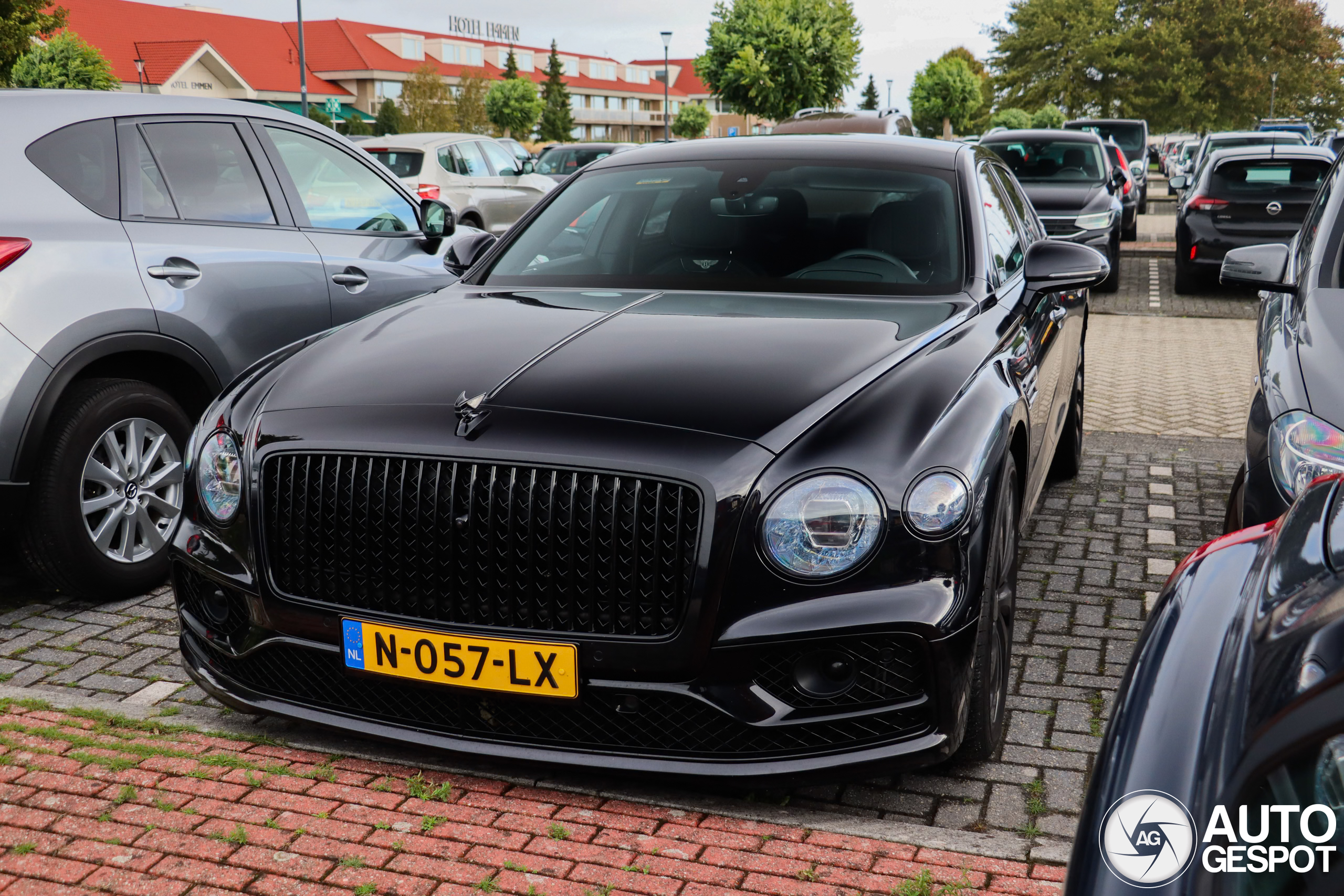 Bentley Flying Spur V8 2021 First Edition