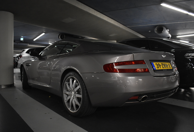 Aston Martin DB9