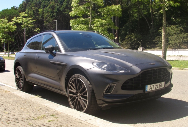 Aston Martin DBX