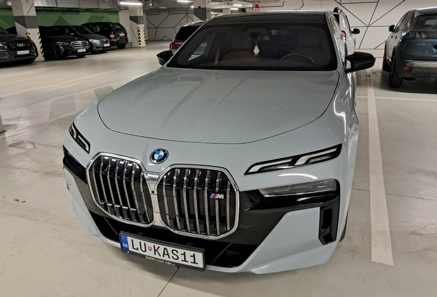 BMW M760e xDrive