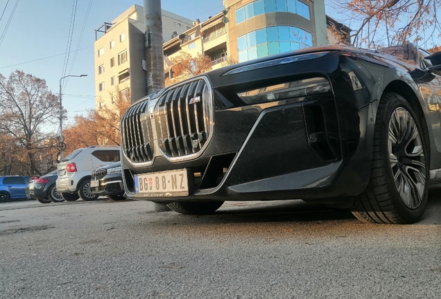 BMW M760e xDrive