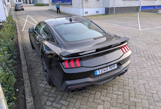 Ford Mustang Dark Horse 2024