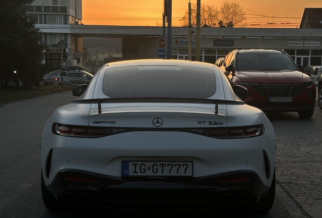 Mercedes-AMG GT 63 C192