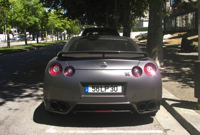 Nissan GT-R 2011