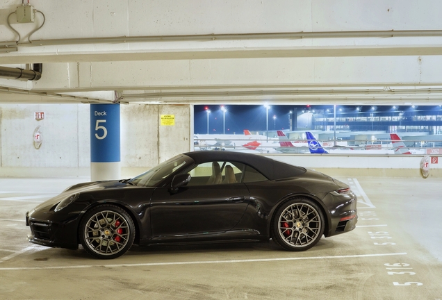 Porsche 992 Carrera 4S Cabriolet MkI