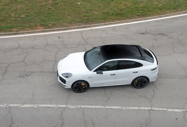 Porsche Cayenne Coupé Turbo S E-Hybrid