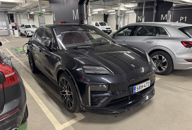 Porsche Macan EV Turbo