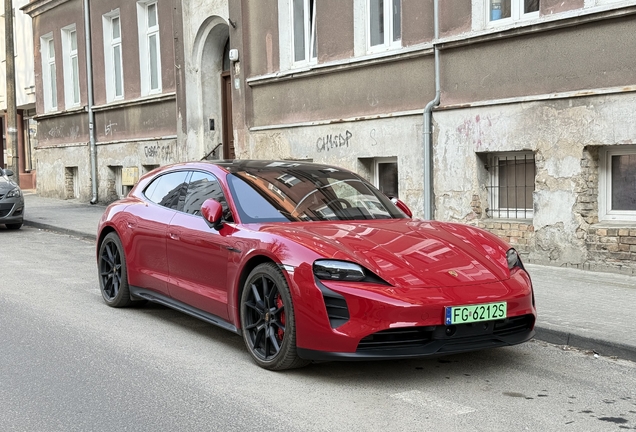Porsche Taycan GTS Sport Turismo