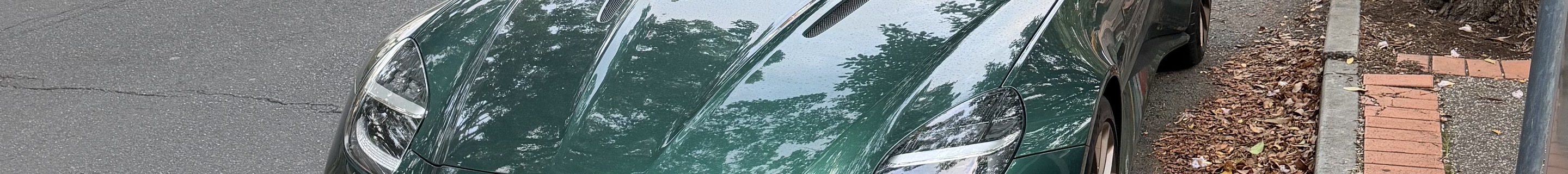 Aston Martin Vantage 2024