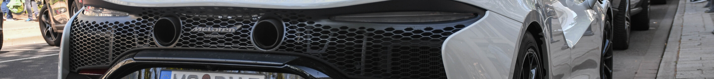 McLaren Artura Spider