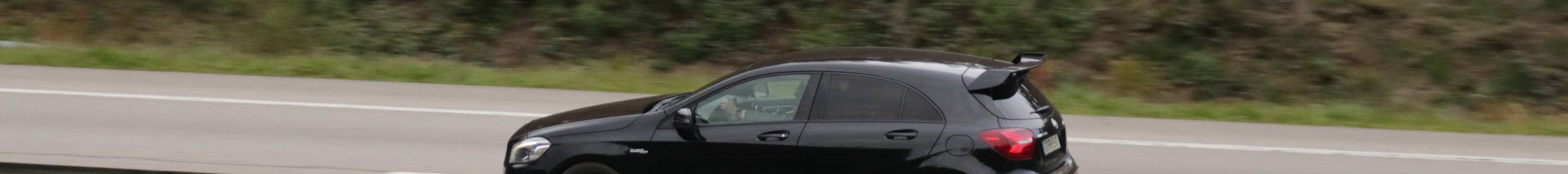 Mercedes-AMG A 45 W176 2015