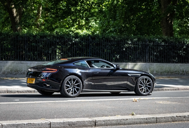 Aston Martin DB11