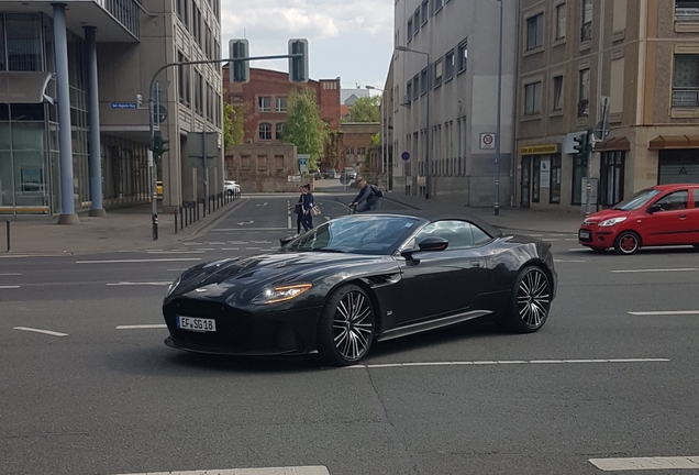 Aston Martin DBS Superleggera Volante