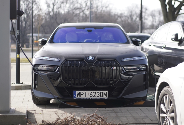 BMW M760e xDrive