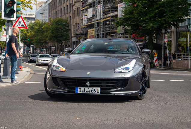 Ferrari GTC4Lusso