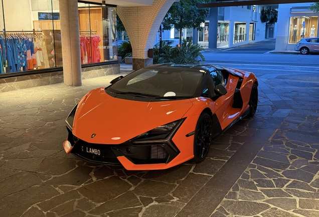 Lamborghini Revuelto