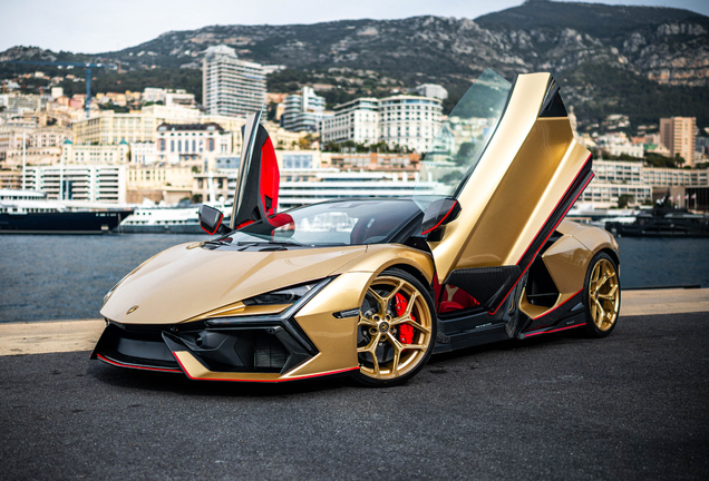 Lamborghini Revuelto
