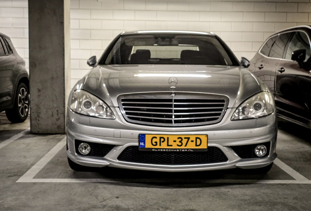 Mercedes-Benz S 63 AMG W221
