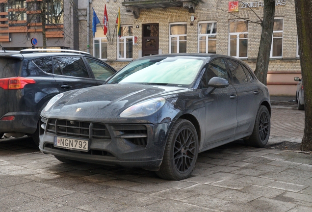 Porsche 95B Macan GTS MkII