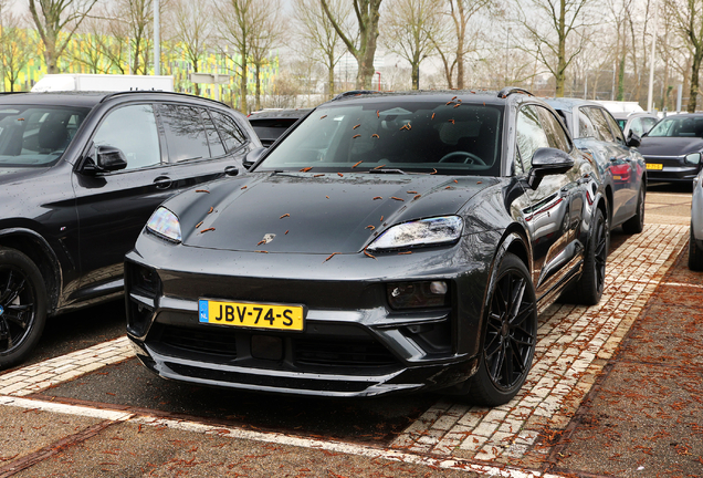 Porsche Macan EV Turbo