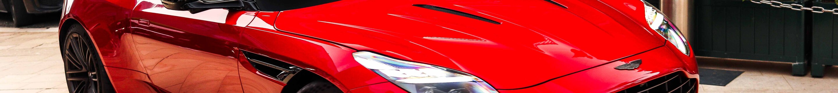 Aston Martin DB12 Volante