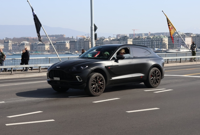 Aston Martin DBX