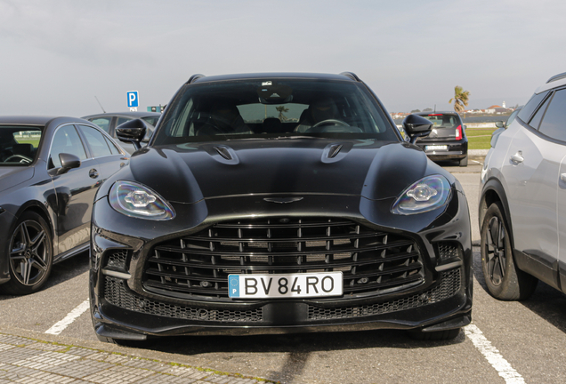 Aston Martin DBX707