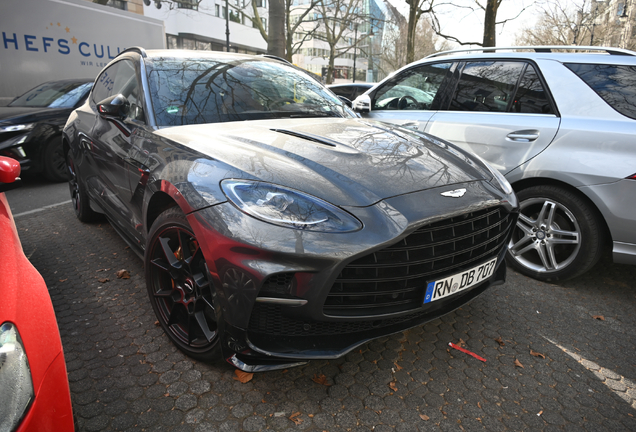 Aston Martin DBX707