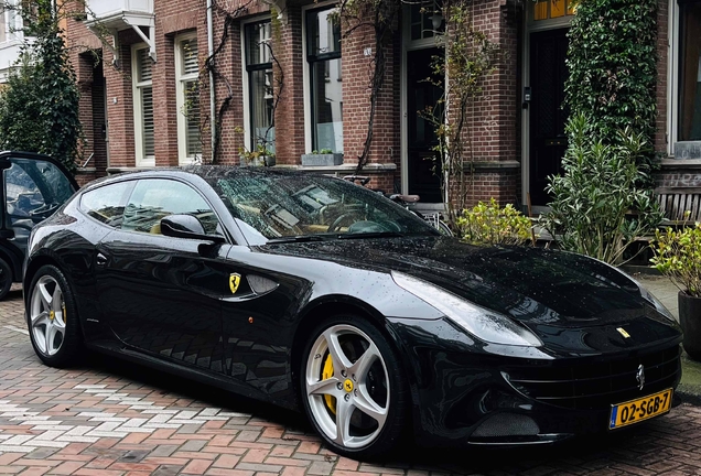 Ferrari FF