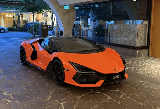 Lamborghini Revuelto