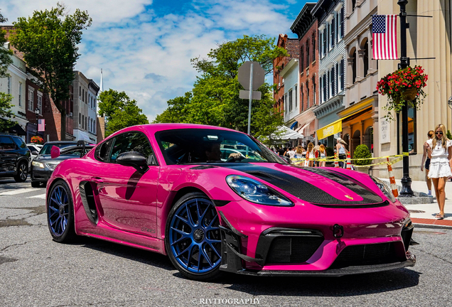 Porsche 718 Cayman GT4 RS Weissach Package