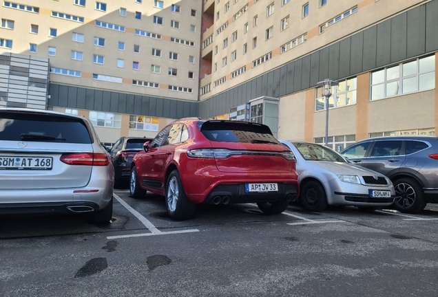 Porsche 95B Macan GTS MkIII